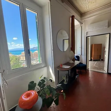 Tripla Finestra Sul Mare *